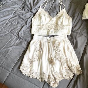 American Eagle | XS | off white/tan two piece set